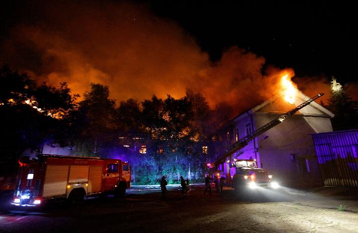 Kampus di Donetsk Terbakar, Rusia Tuduh Ukraina Gunakan Bom Tandan